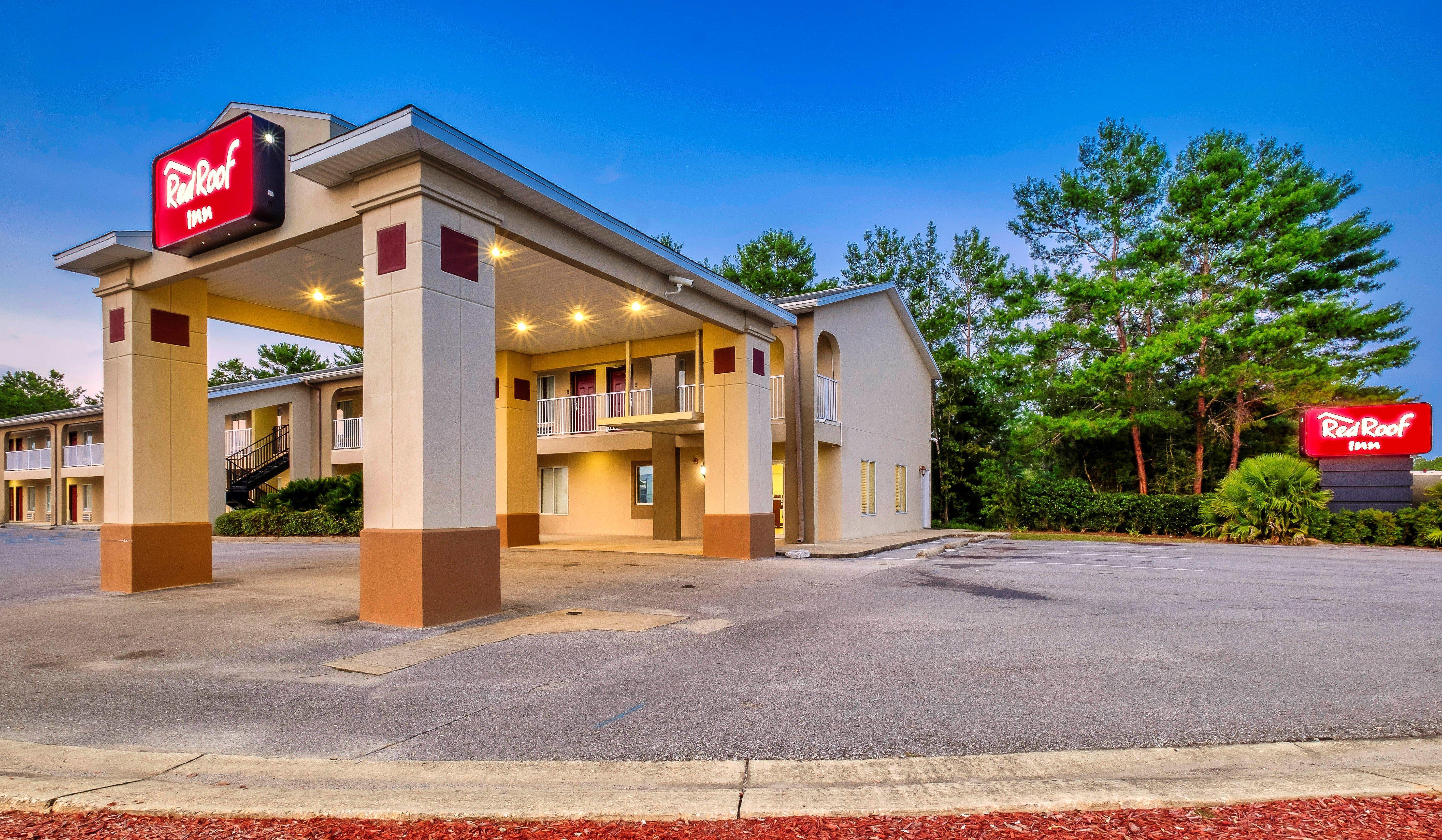Red Roof Inn Defuniak Springs Exterior photo